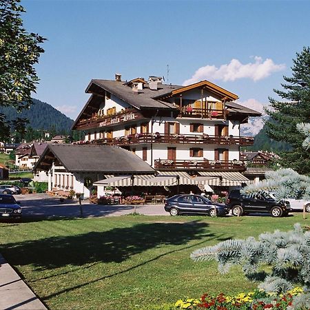 Hotel Stella Alpina Falcade Exterior foto